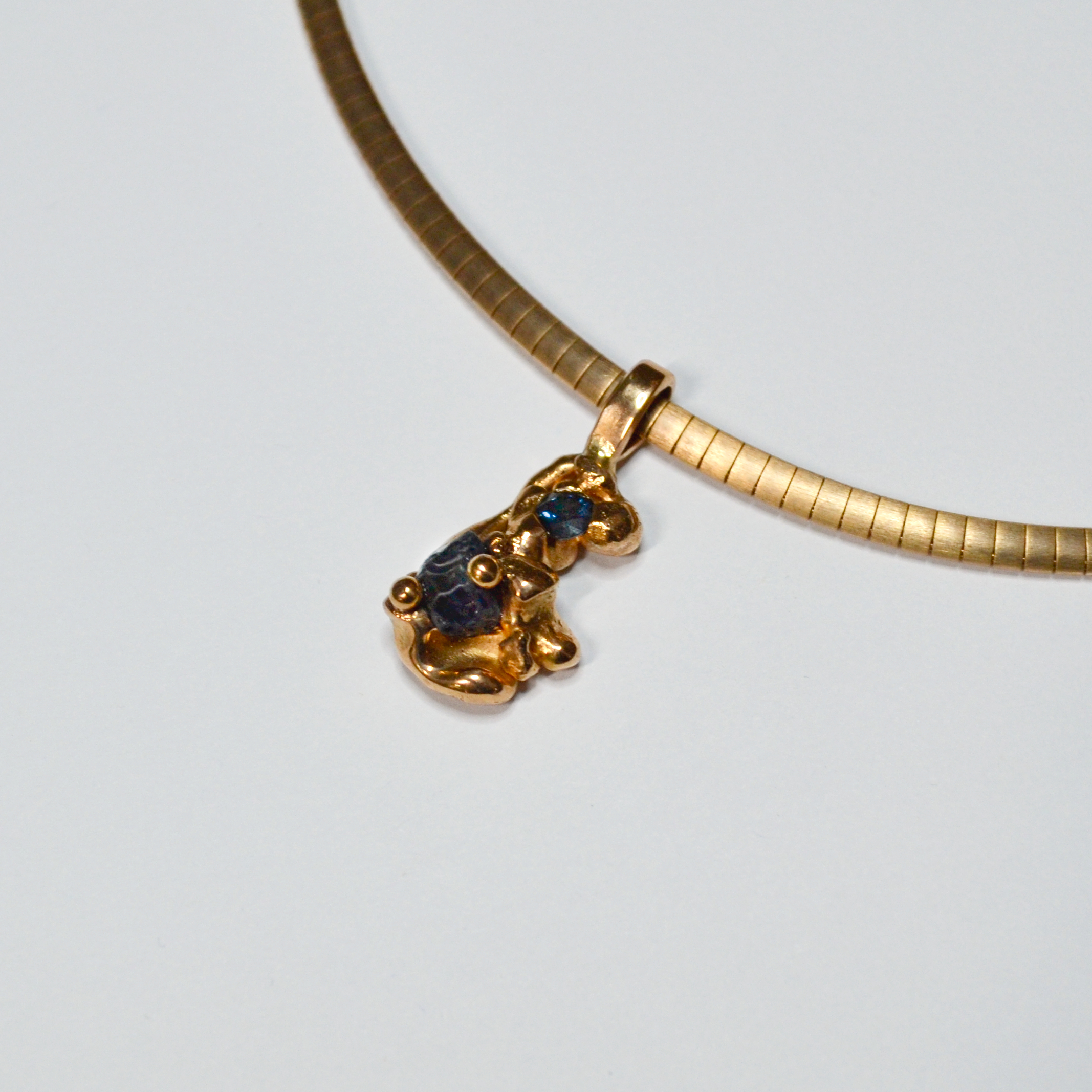 Anhänger Nugget-Saphir